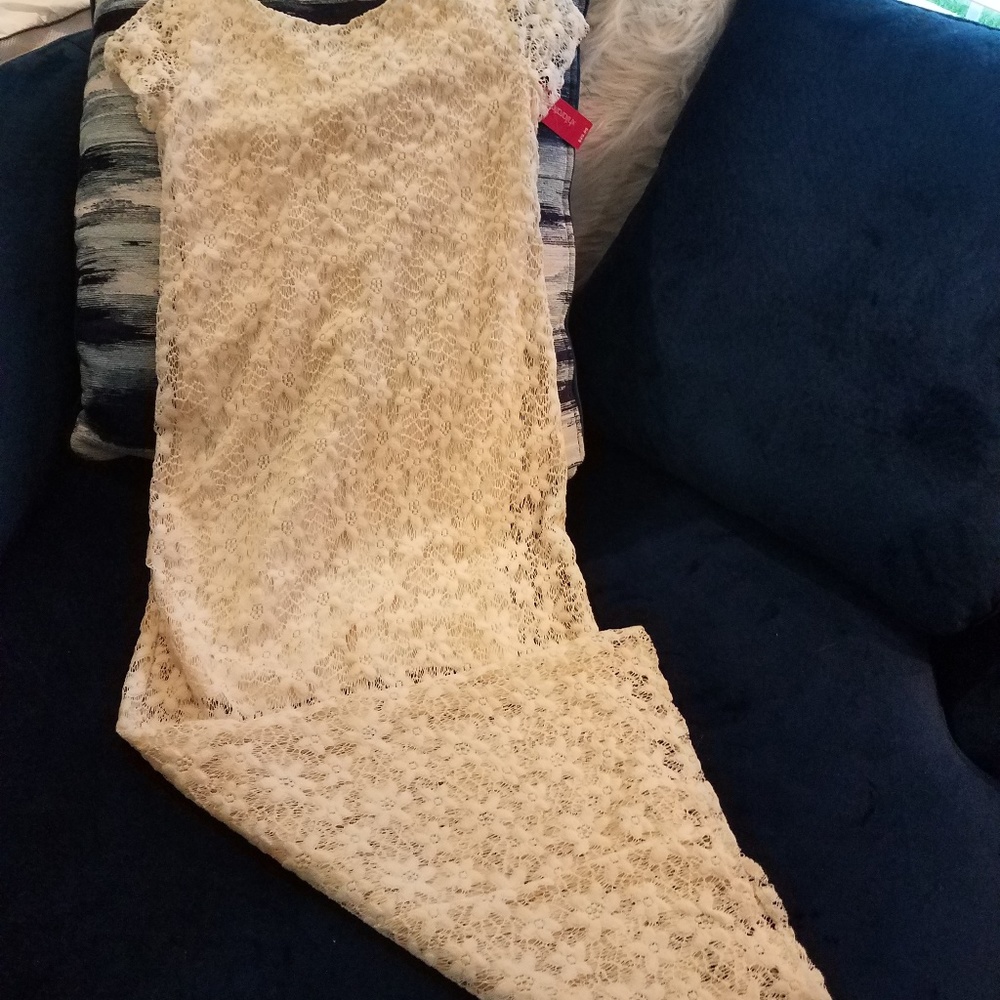 Dress - Picture 2 of 3